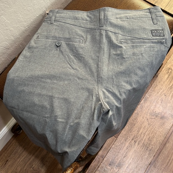 Brand New Volcom Kerosene Hybrid Performance Surf & Turf 4-Way Stretch Shorts! - Picture 2 of 8